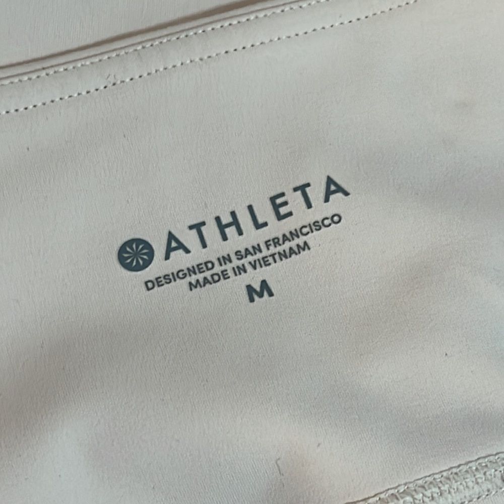 EUC Athleta Pale Peach Colored Leggings (M) - Picture 9 of 12